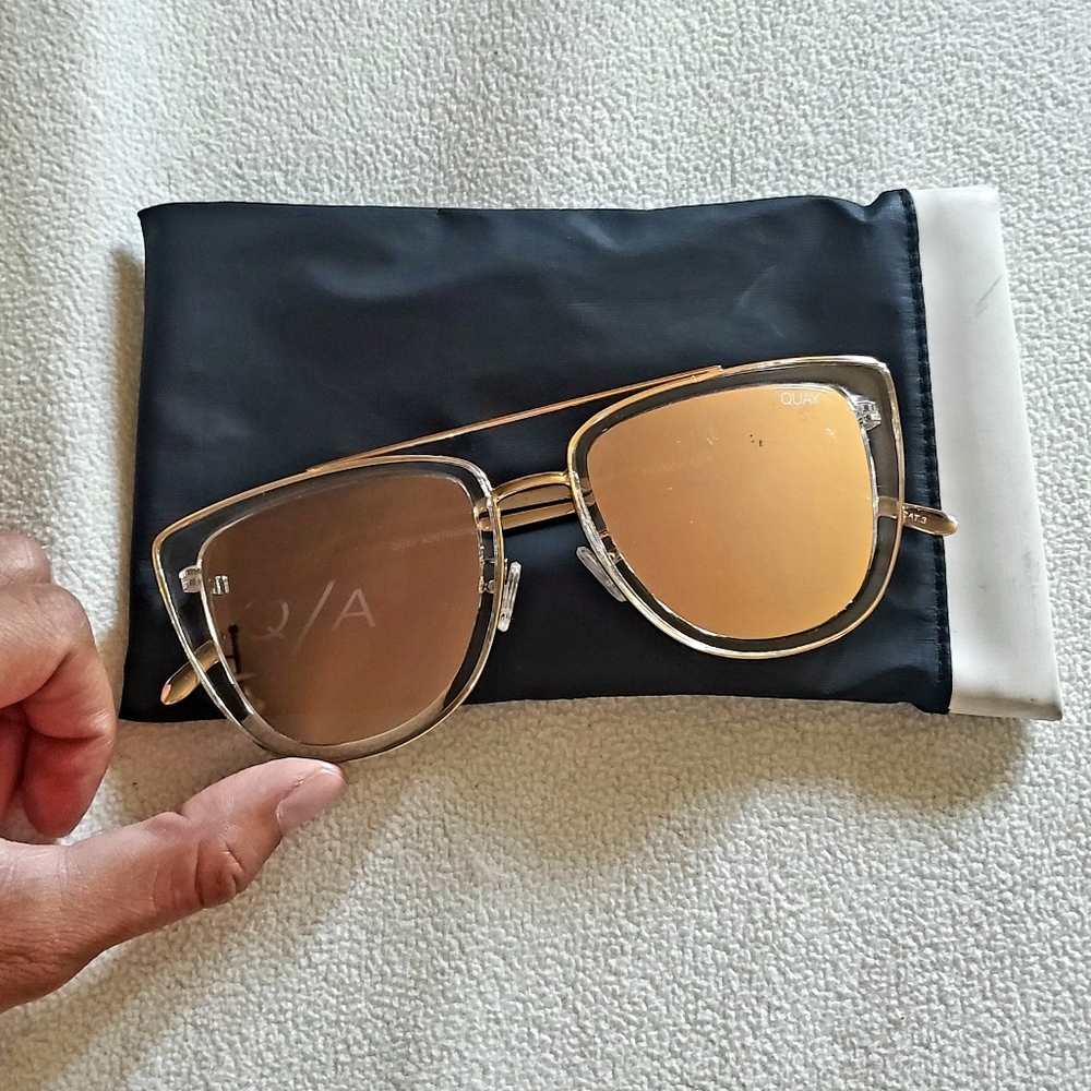 QUAY French Kiss Sunglasses Rose